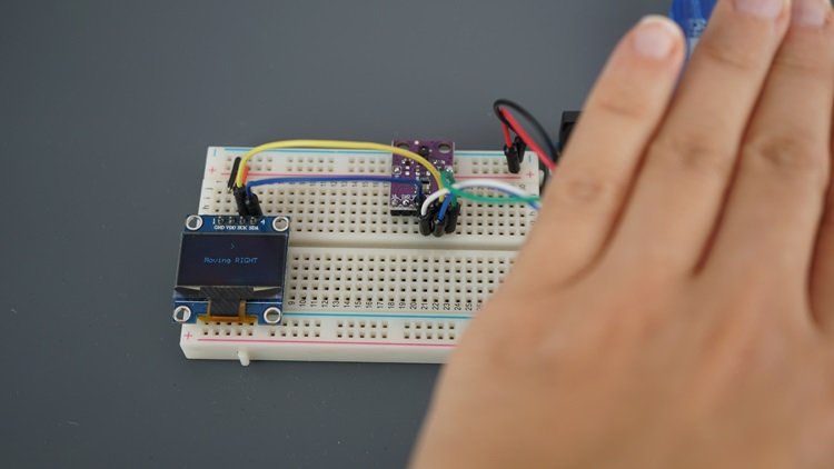 APDS9960 with Arduino - Moving Right Gesture Detection