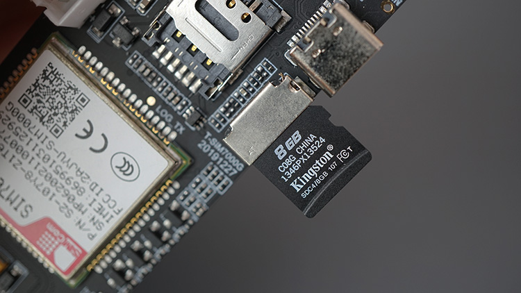 ESP32 T-SIM7000G microSD card