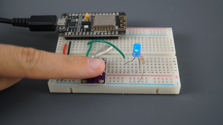 APDS9960 ESP8266 Testing Proximity Sensor