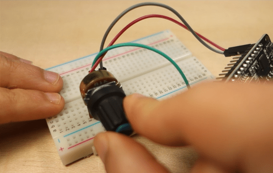 Read potentiometer ESP32 analogRead